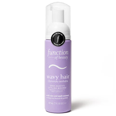 Function of Beauty Gravedad Cero Mousse: botella para volumen y definición suave.