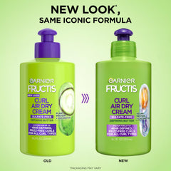 Garnier Fructis Curl Nourish Air Dry Cream ofrece definición de rizos sin necesidad de enjuague.