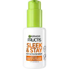 Garnier Fructis Sleek and Stay serum envase claro, ideal para brillo duradero.
