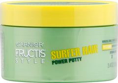 Garnier Fructis Surfer Hair Power Putty textura en manos para peinado