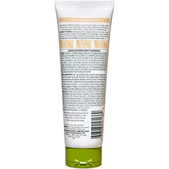 Garnier Nutrisse 5-Minute Nourishing Color Mask being applied for even pigment.