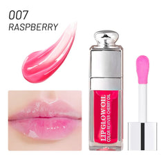 GECOMO Lip Glow Oil in application scene highlighting smooth non-sticky texture.