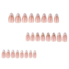 Geyakal lima de uñas para preparar la superficie de aplicación.