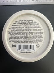 GIBS SHOWMAN Water Wax: aplicación del producto en cabello definido