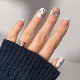 Glamnetic Blue A Kiss, uñas cortas squoval con micro arándanos para una apariencia duradera