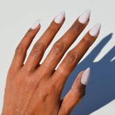 Glamnetic Sugar Doll uñas postizas en almendra corta, tono rosado lechoso, look suave.