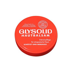 Glysolid Skin Cream application close-up – quick comfort for dry skin.