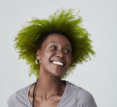 Semi-permanent cream base ready for even color deposition