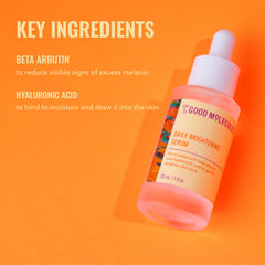 Etiqueta de Good Molecules Suero Iluminador Diario destacando beta arbutina y ácido hialurónico.