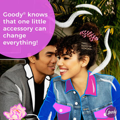 Goody Total Texture Smoothing Brush close-up shows bristles smoothing flyaways and frizz
