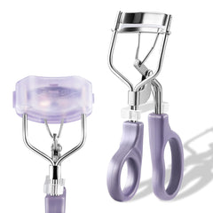 GÖSOL eyelash curler with soft pad for gentle curling.