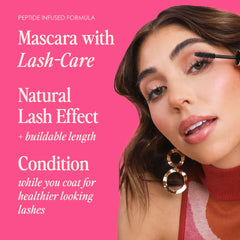 GrandeMASCARA wand lift close up highlighting precise application for defined lashes