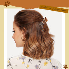 Hapdoo dachshund design close-up hair clip.
