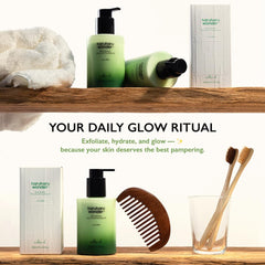 HARUHARU Wonder Black Bamboo Oil pump-dispense enables quick absorption.