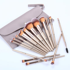HEYMKGO foundation brush with flat-top precision for even coverage.