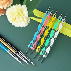 HomTop nail art kit in use for intricate designs.