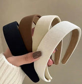 Diadema Huachi para mujer en negro, cómodo y sin deslizamiento.