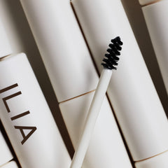 ILIA In Frame Brow Gel Flake-Free Finish for non-crunchy brows.