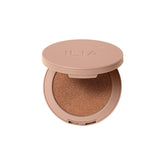 ILIA Sunshift Ray bronzer cream-to-powder texture for seamless, long-lasting warmth.