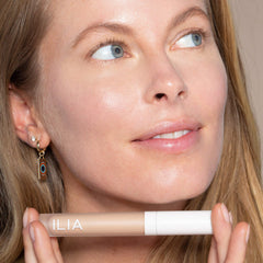 ILIA True Skin Serum Concealer blemish coverage with featherweight texture