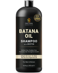 INFINA ESSENTIALS Batana Oil Shampoo: vertido de la botella para limpieza suave.