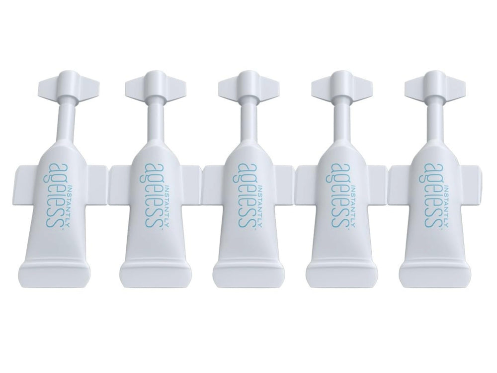 Instantly Ageless crema ojos aplicación: ayuda a suavizar ojeras y bolsas.