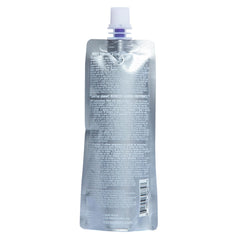 Iroiro cream dye application shows smooth, even coverage for vibrant color
