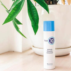 Its A 10 Haircare Milagro voluminizador textura suave para peinados definidos.