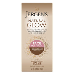 Jergens Natural Glow: crema facial SPF20 en envase compacto, lista para uso diario.