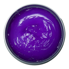 King Mode Gel in action shaping hair with defined texture and control.