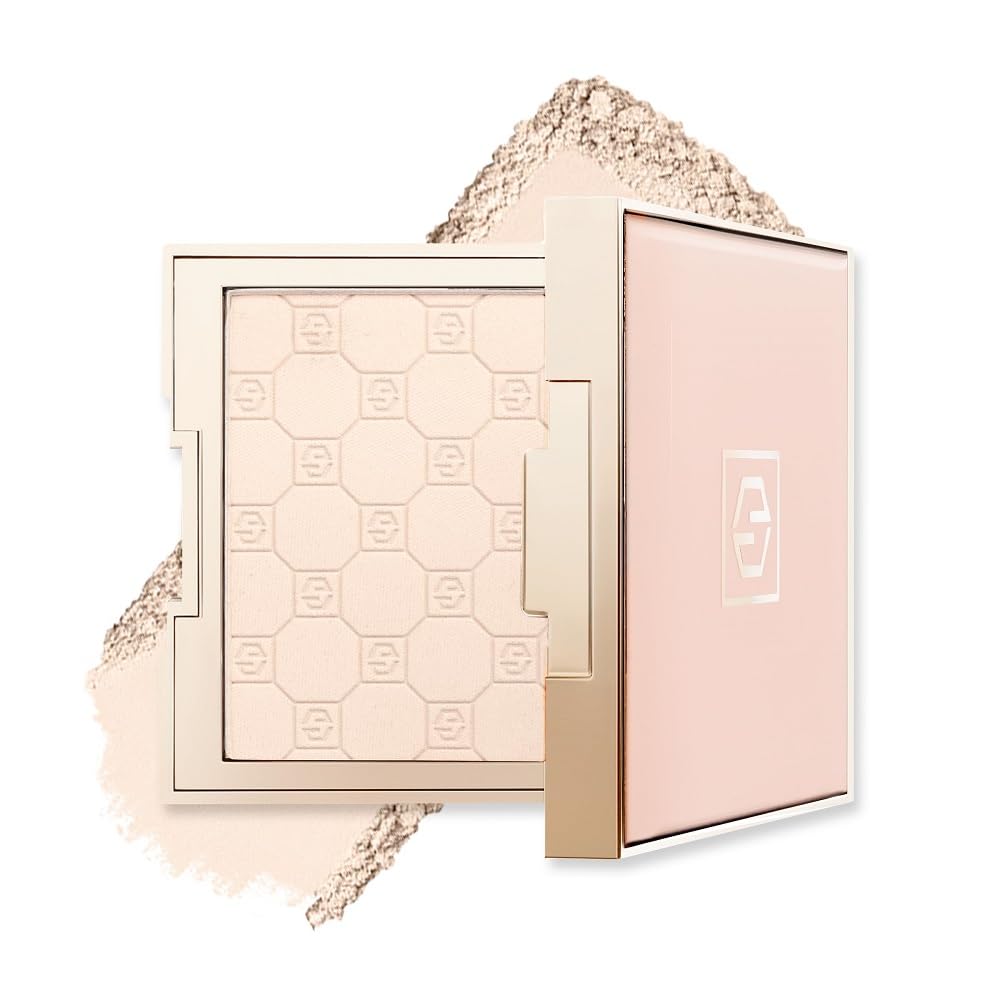 Jouer Soft Focus Hydrate Setting Powder compact delivers a silky blur for a natural finish.