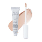 Julep It’s Locked Eyeshadow Primer en empaque compacto para viaje.