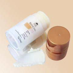 KeraCare Hair Wax Stick realza rizos y flequillos para un look pulido.