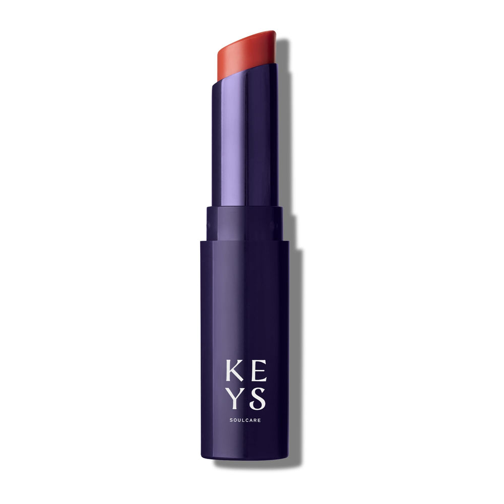 Keys Soulcare balsamo labial tintado con aceite de aguacate hidrata labios secos.