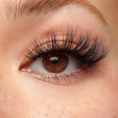 KISS Masterpiece Long Tapered Technology delivers a natural blend with your lashes