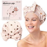 Kitsch gorro de ducha lujo Blush Dot, enfoque frontal, mantiene el cabello seco durante la ducha.