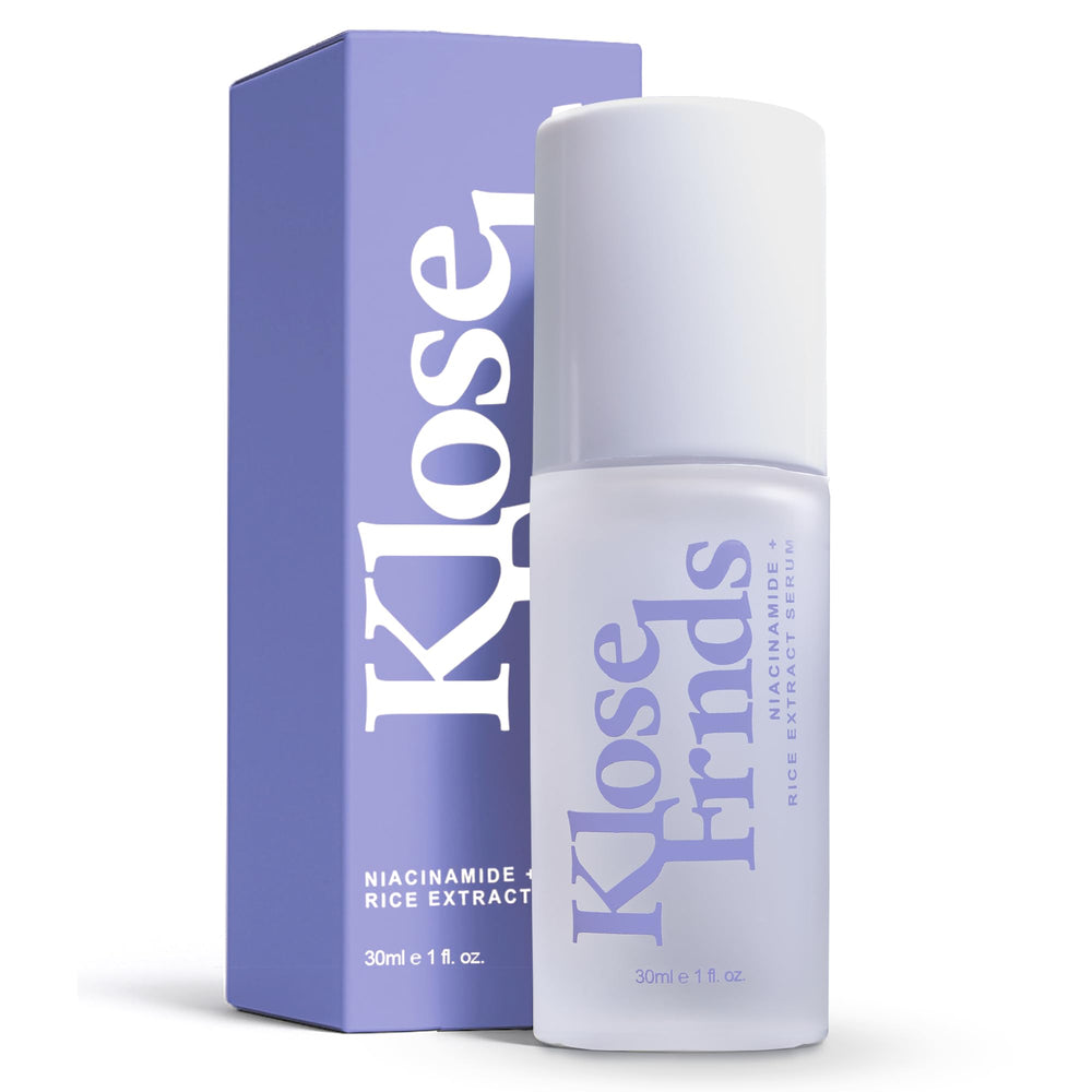 KLOSE FRNDS Niacinamide Serum bottle close-up for daily hydration and natural glow.