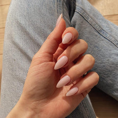 KQueenest dusty pink press-on nails packaging emphasizes reusable gel coating durability