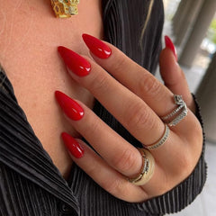 KXAMELIE medium-length almond press-on nails for quick, versatile at-home styling.
