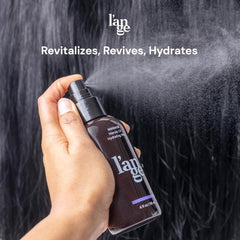 L'ANGE HAIR Marula Oil Hydrating Mist ayuda a controlar el encrespamiento y los cabellos sueltos.