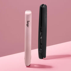 Rounded edges enable smooth transitions from straight to curled looks.