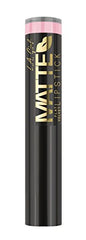 Aplicación suave de Labios mate Terciopelo para un look diario.