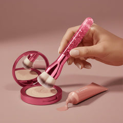 Lamora contour brush defines features with precise blending and seamless contour.