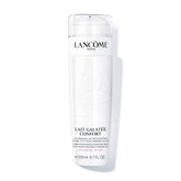 Lancôme Lait Galatée Confort bottle pour demonstrates makeup removal and gentle cleansing