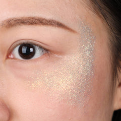 LATIBELL glitter application on face and arm for easy use