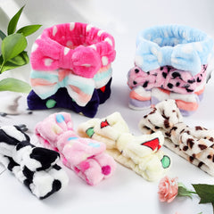 Diadema LAXIZAR de terciopelo coral para baño y spa.