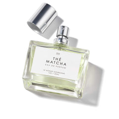 Cap close-up on Le Monde Gourmand Thé Matcha packaging.