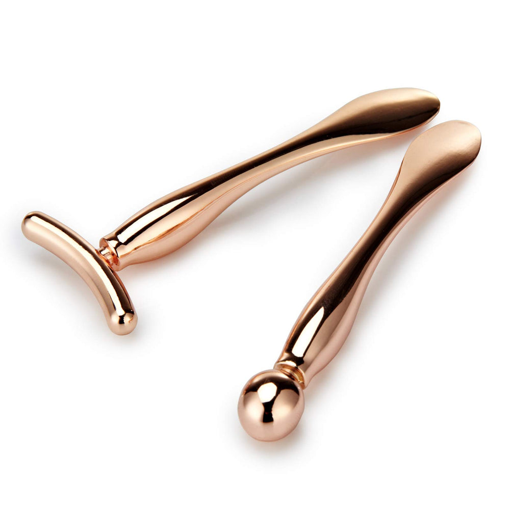 LISAPACK eye cream applicator in rose gold for precise application.