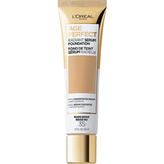 L'Oreal Paris Age Perfect Serum Radiant, enfoque en botella, favorece luminosidad natural.