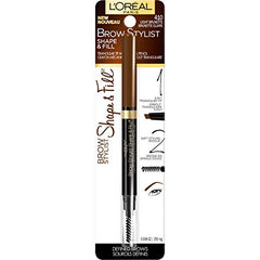 L'Oréal Paris Brow Stylist con cepillo-peinador suave para difuminar y esculpir.